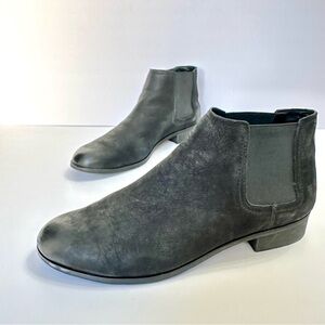 Frye Mallory Chelsea Women's Nubuck Black Minimalist Distressed Ankle Booties 9